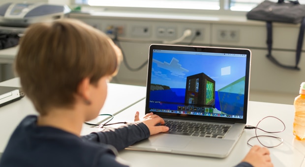 play minecraft on the computer